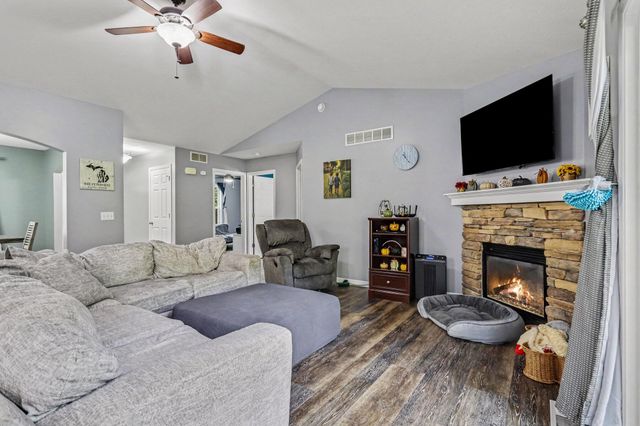 600 M 89, Plainwell, MI 49080