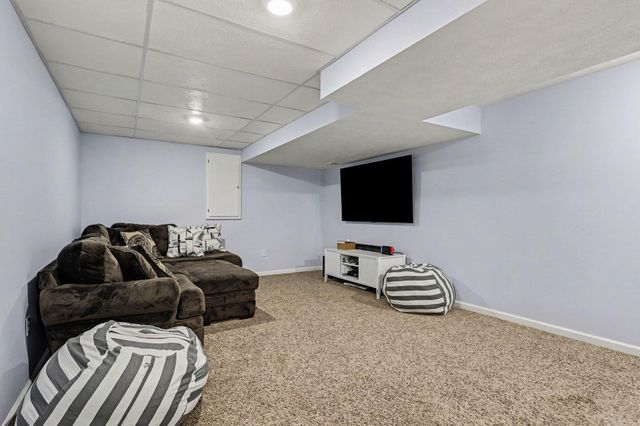 600 M 89, Plainwell, MI 49080