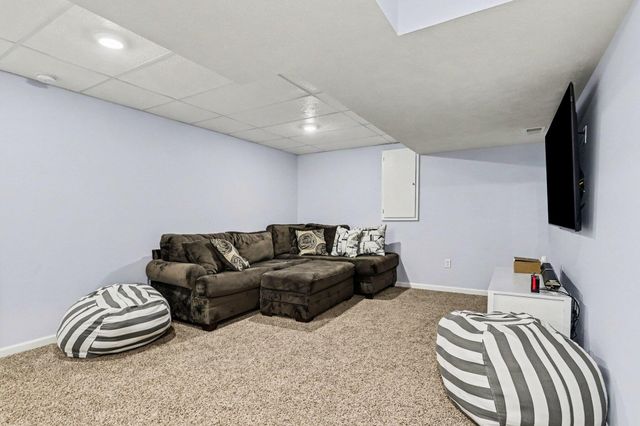 600 M 89, Plainwell, MI 49080