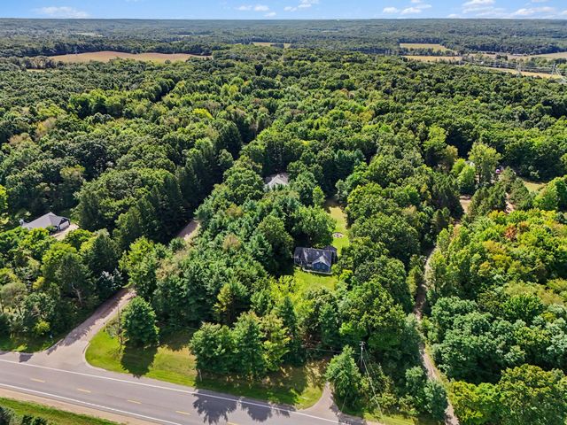 600 M 89, Plainwell, MI 49080