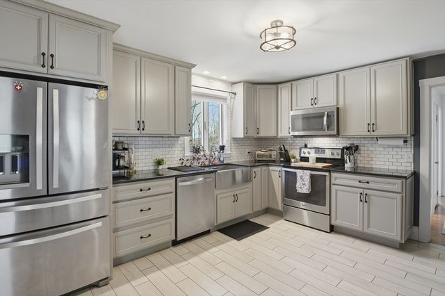 88 Clinton Road, Sterling, MA 01564
