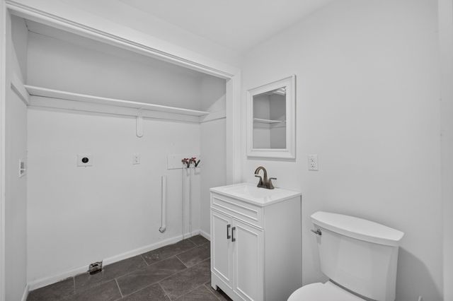 151 Rockland Dr, Brockton, MA 02301