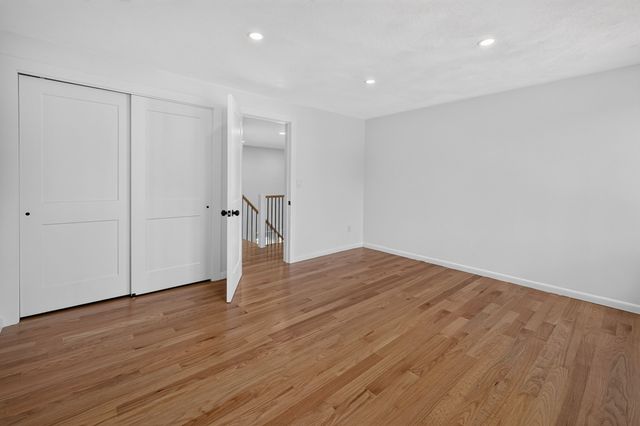 151 Rockland Dr, Brockton, MA 02301