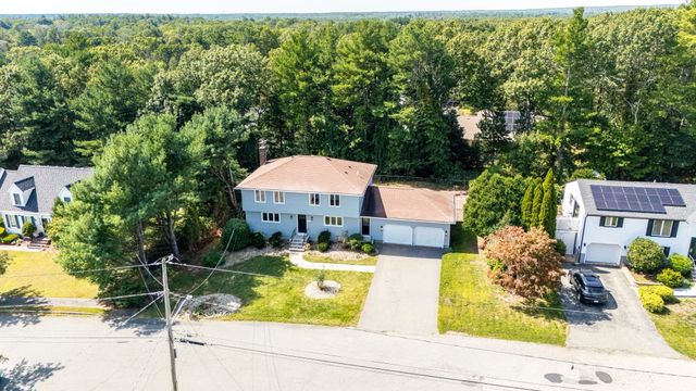 151 Rockland Dr, Brockton, MA 02301