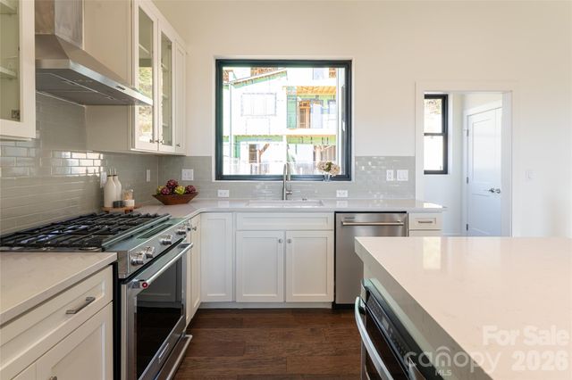 610 Storybook Villas Trail, Asheville, NC 28804