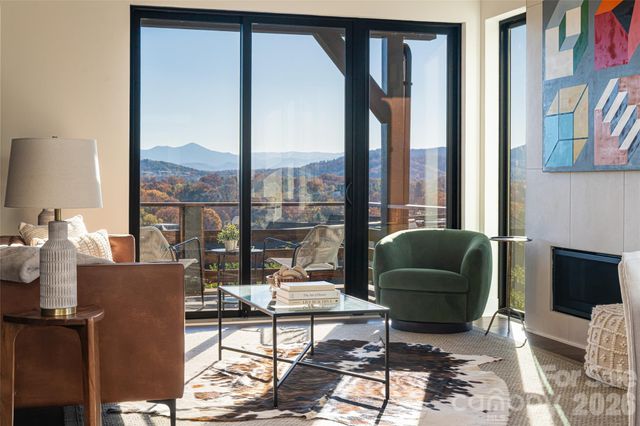 610 Storybook Villas Trail, Asheville, NC 28804