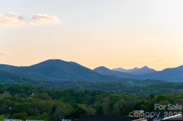 610 Storybook Villas Trail, Asheville, NC 28804