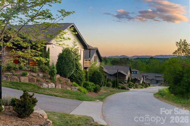 610 Storybook Villas Trail, Asheville, NC 28804