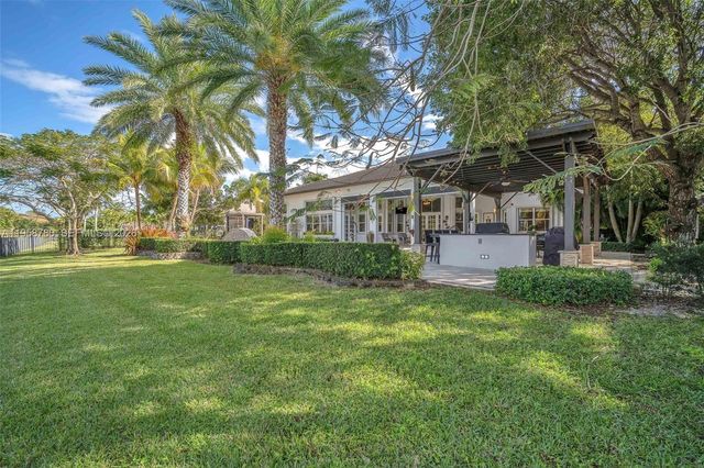 14931 SW 38th St, Davie, FL 33331