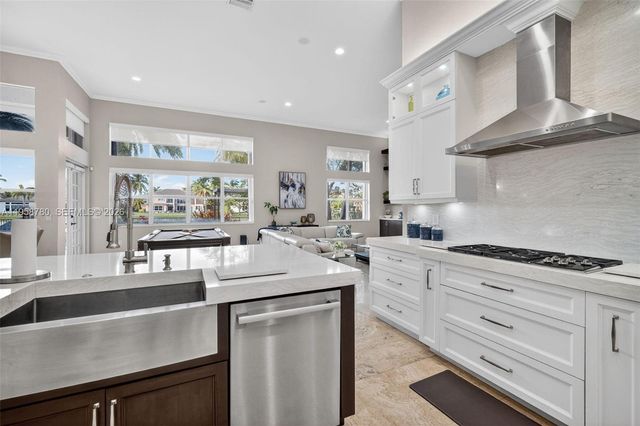 14931 SW 38th St, Davie, FL 33331