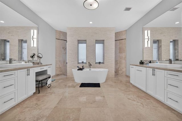 14931 SW 38th St, Davie, FL 33331