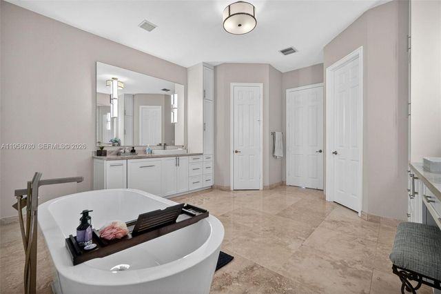 14931 SW 38th St, Davie, FL 33331