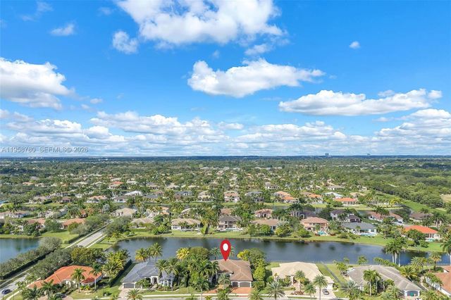 14931 SW 38th St, Davie, FL 33331