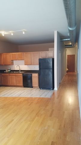 950 W Leland Avenue 305, Chicago, IL 60640