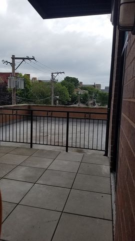 950 W Leland Avenue 305, Chicago, IL 60640