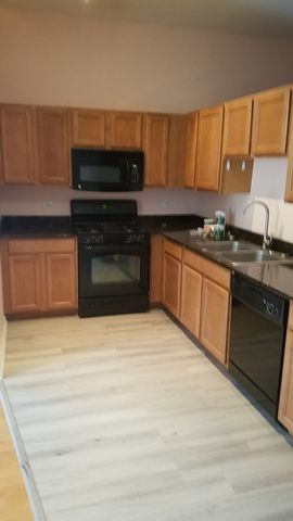 950 W Leland Avenue 305, Chicago, IL 60640