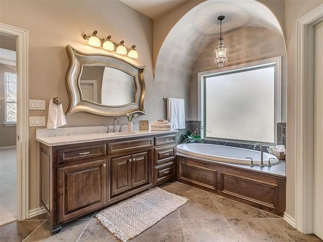 1109 Salvo Bridge Court, Edmond, OK 73034