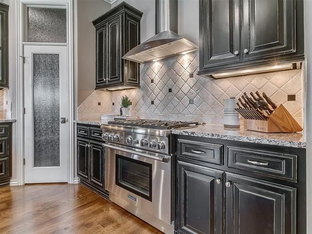 1109 Salvo Bridge Court, Edmond, OK 73034