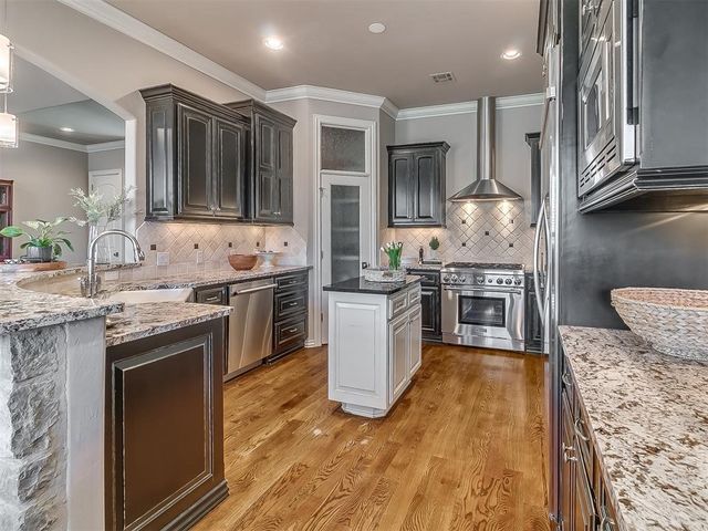 1109 Salvo Bridge Court, Edmond, OK 73034