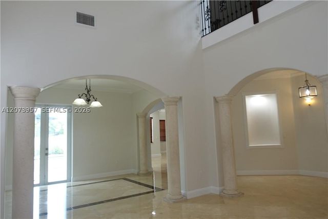 18125 NW 89th Ct, Hialeah, FL 33018