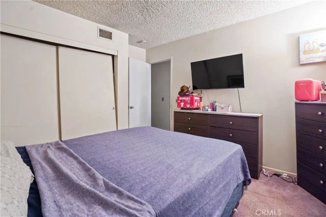 22855 Vanowen, West Hills, CA 91307