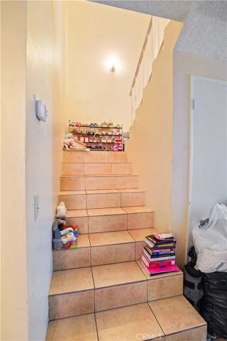 22855 Vanowen, West Hills, CA 91307