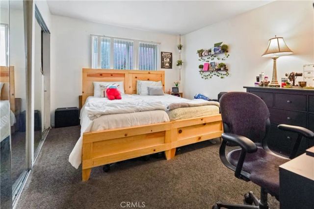 22855 Vanowen, West Hills, CA 91307