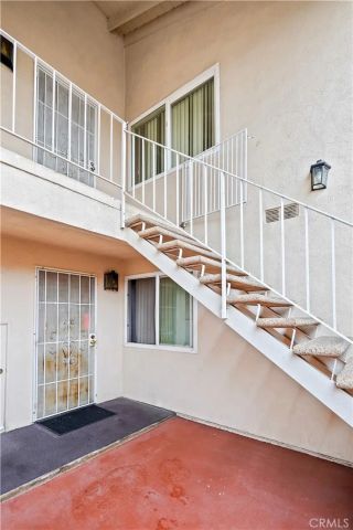 22855 Vanowen, West Hills, CA 91307