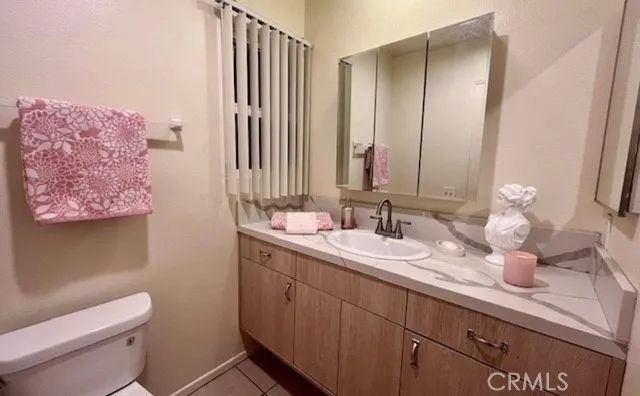 22855 Vanowen, West Hills, CA 91307