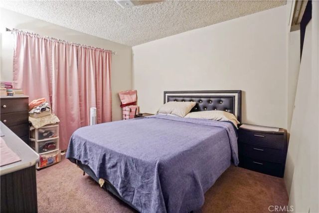 22855 Vanowen, West Hills, CA 91307