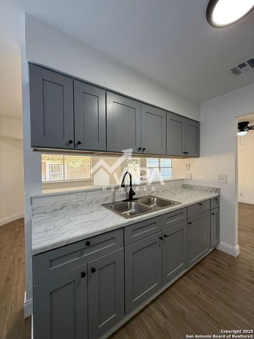 7923 Langport, San Antonio, TX 78239