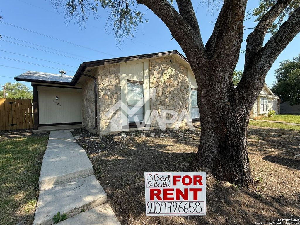 7923 Langport, San Antonio, TX 78239