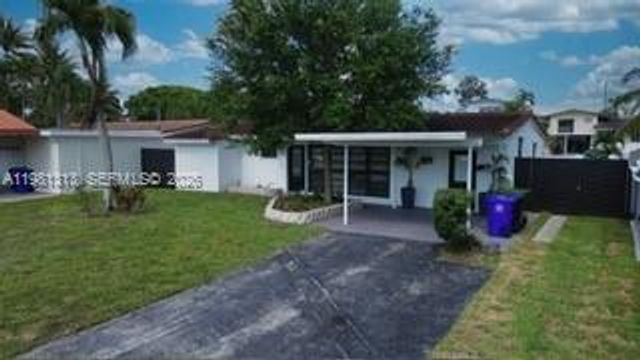 2525 Tortugas Ln, Fort Lauderdale, FL 33312