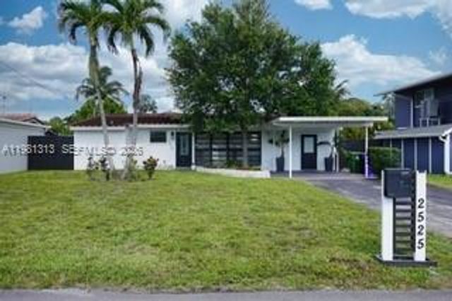 2525 Tortugas Ln, Fort Lauderdale, FL 33312