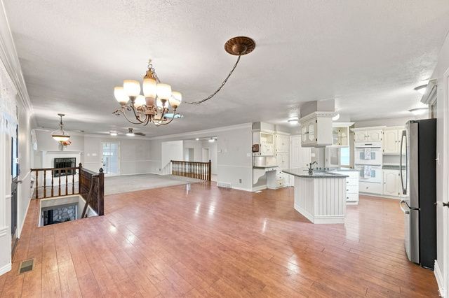 262 E CENTER ST, Bountiful, UT 84010