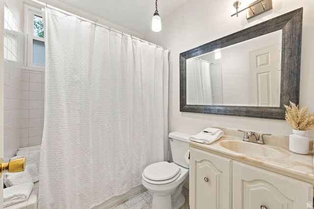 262 E CENTER ST, Bountiful, UT 84010
