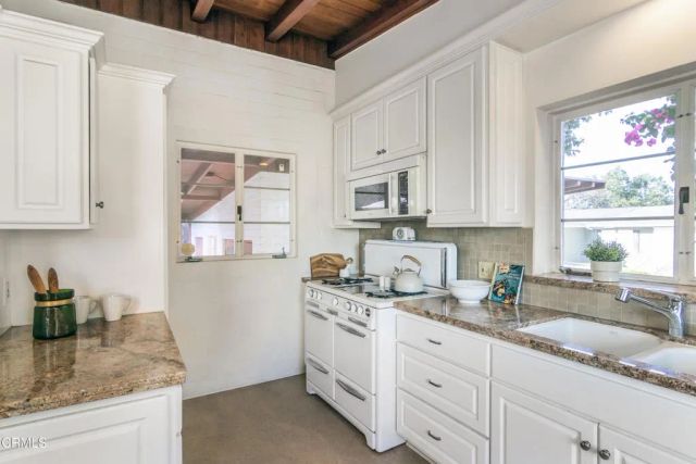 50 Grace Terrace, Pasadena, CA 91105