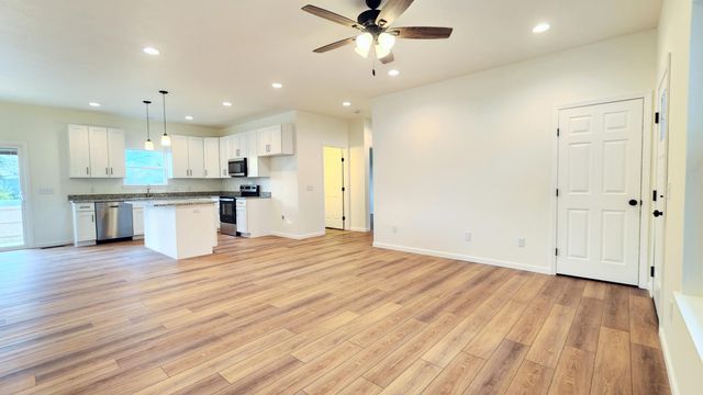 4046 W Juno Street, Springfield, MO 65802