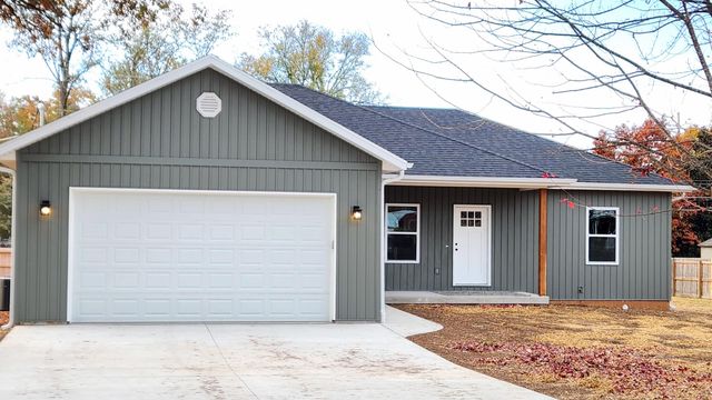 4046 W Juno Street, Springfield, MO 65802