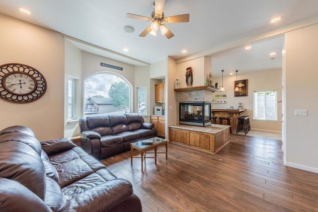 2188 Ridge Rider Road, Bradley, CA 93426