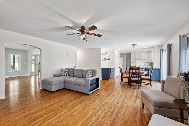 12351 W Warren Drive, Mokena, IL 60448