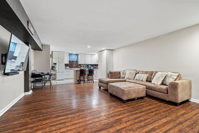 12351 W Warren Drive, Mokena, IL 60448