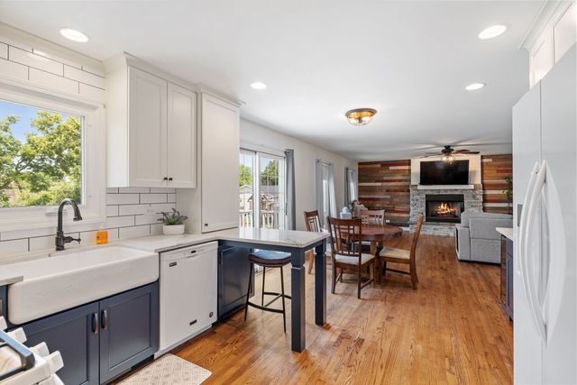 12351 W Warren Drive, Mokena, IL 60448