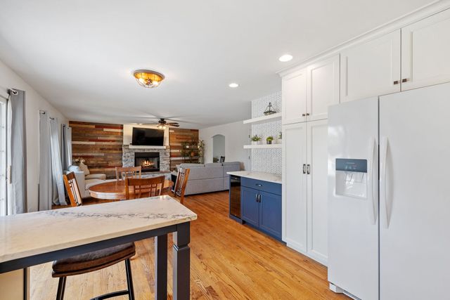 12351 W Warren Drive, Mokena, IL 60448