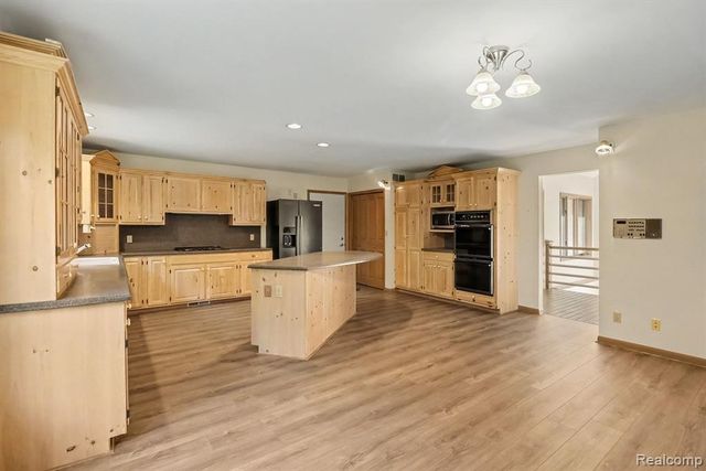 10250 Eagle Road, Davisburg, MI 48350