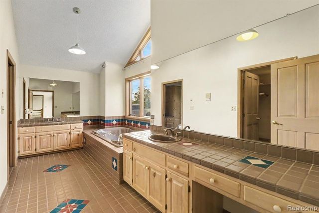 10250 Eagle Road, Davisburg, MI 48350