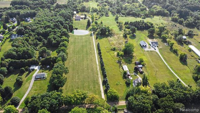 10250 Eagle Road, Davisburg, MI 48350