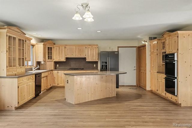 10250 Eagle Road, Davisburg, MI 48350