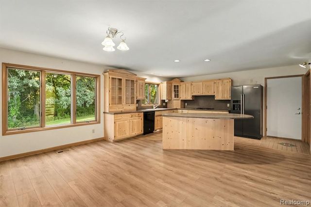 10250 Eagle Road, Davisburg, MI 48350