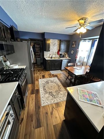 10817 W 70th Terrace, Shawnee, KS 66203